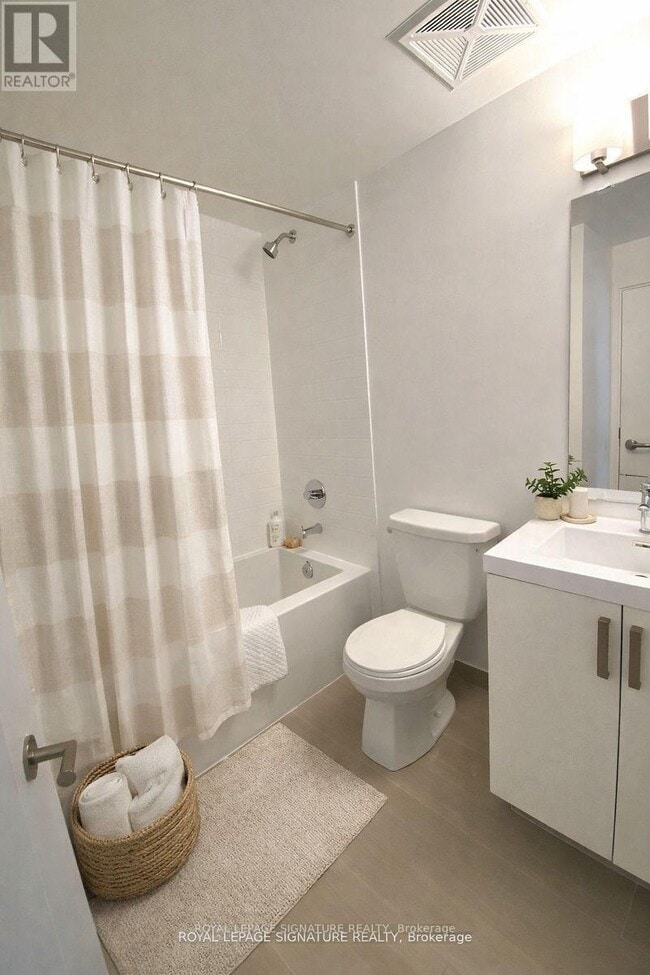 Building Photo - 1603 Eglinton Ave W