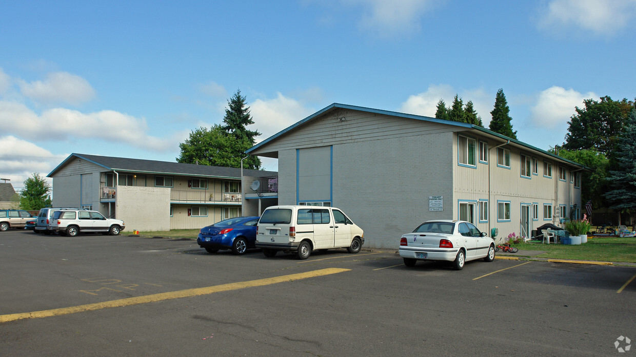 Building Photo - 10-68 N Grand St