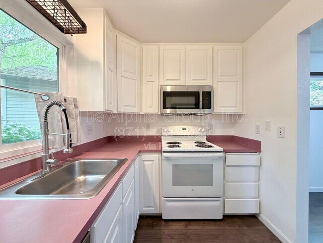 Foto del edificio - 5462 SW Murray Blvd