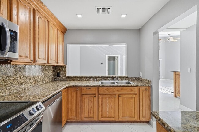 Foto del edificio - 1401 NW 97th Terrace