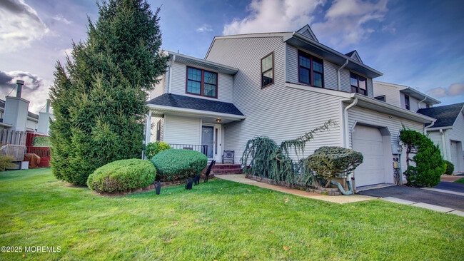 Foto del edificio - 141 Chestnut Way