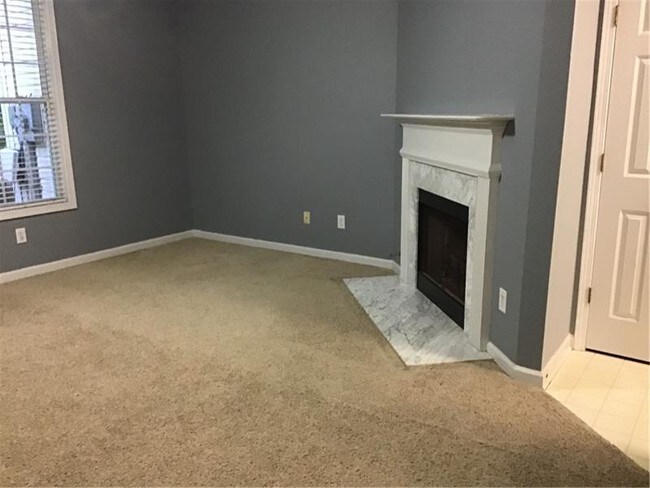 Building Photo - 105 Galecrest Dr