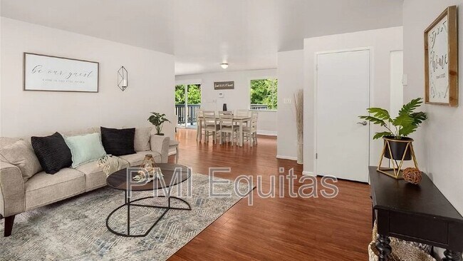 Foto del edificio - 10810 NE 134th St