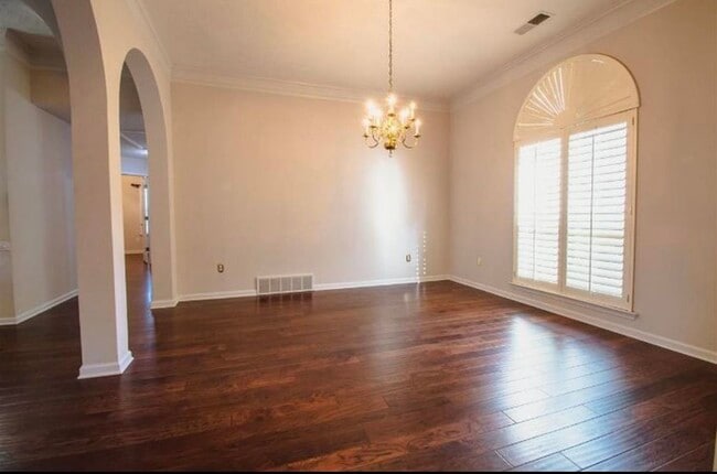 Foto del edificio - 126 Cottonwood Dr