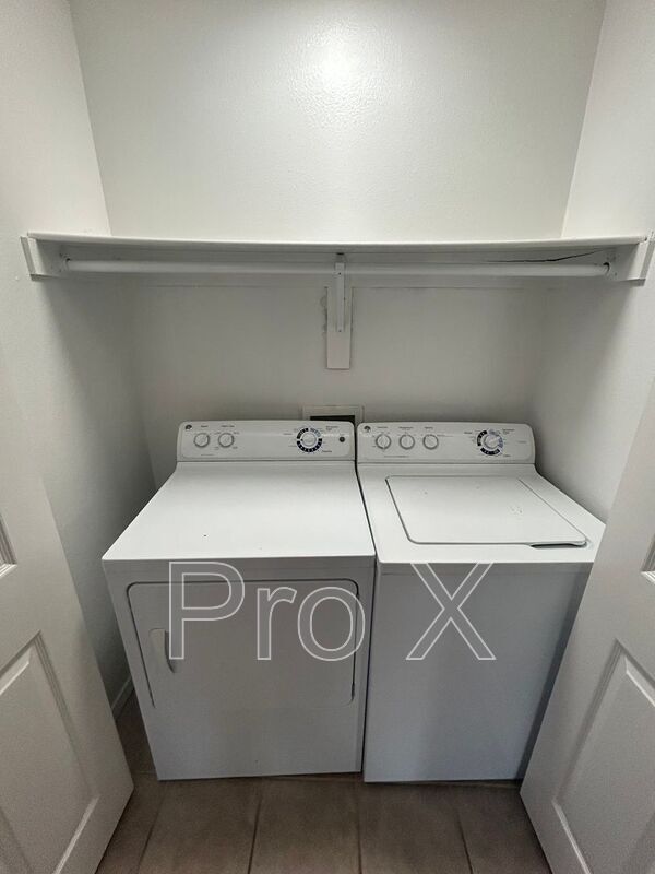 Foto del edificio - 3300 SW Landau Ct