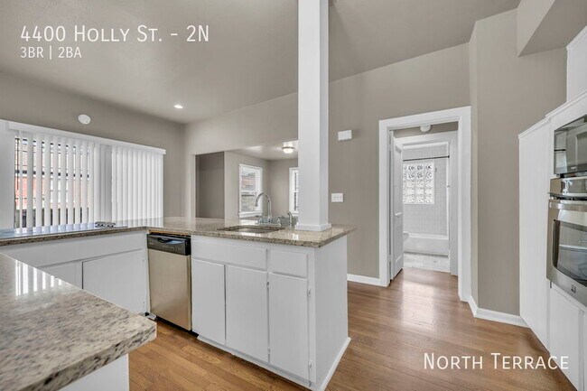 Foto del edificio - 4400 Holly St