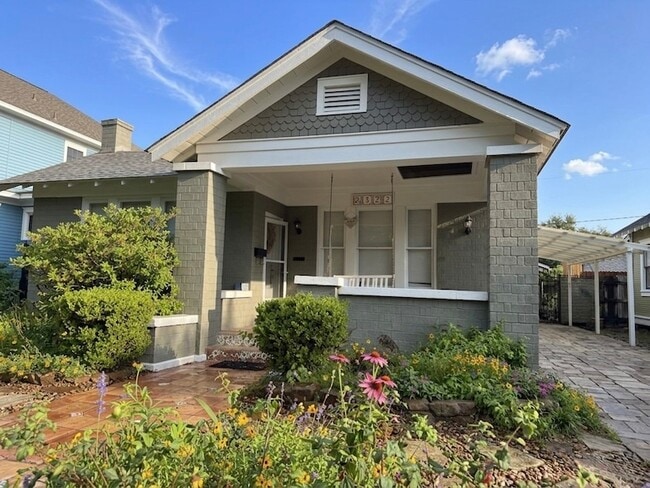 Photo - 1322 Harvard St House