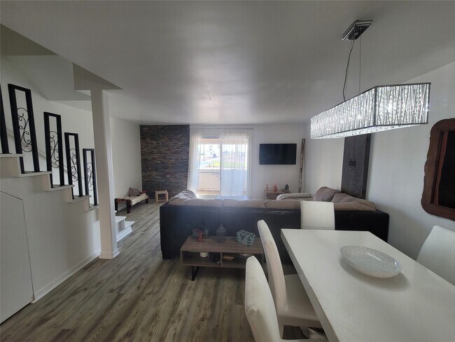 Foto del edificio - 215 Postoffice St