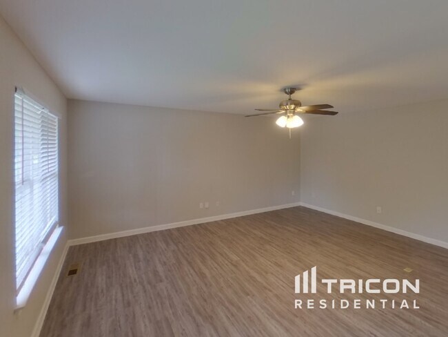 Foto del edificio - 4907 Court Dr