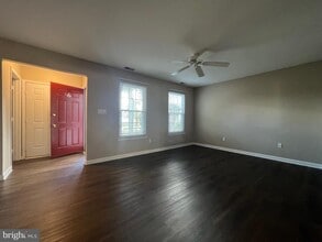 Building Photo - 174 Birch Hollow Dr