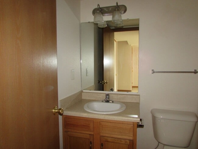 Building Photo - 7616-MF2-E4