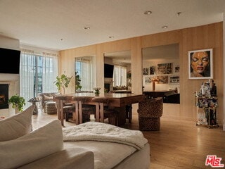 Foto del edificio - 10648 Woodbridge St