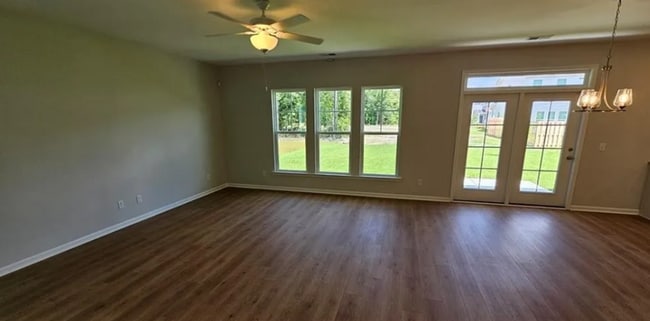 Building Photo - Beautiful 5BR, 3BA Home in Desirable Brookline at Godley Station!