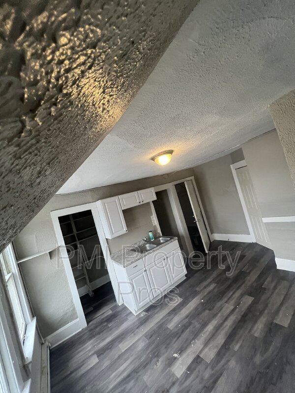 Foto del edificio - 1329 S 24th St