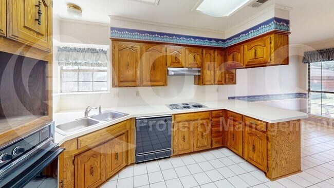Foto del edificio - 2513 Country Club Pkwy