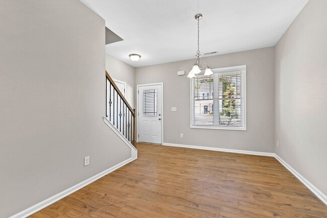 Foto del edificio - Modern 3BR/2.5BA Home with Open Layout – W...