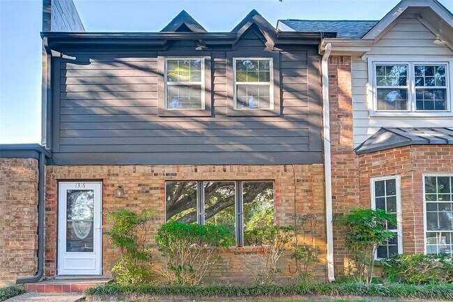 Foto del edificio - 1316 Ward Rd