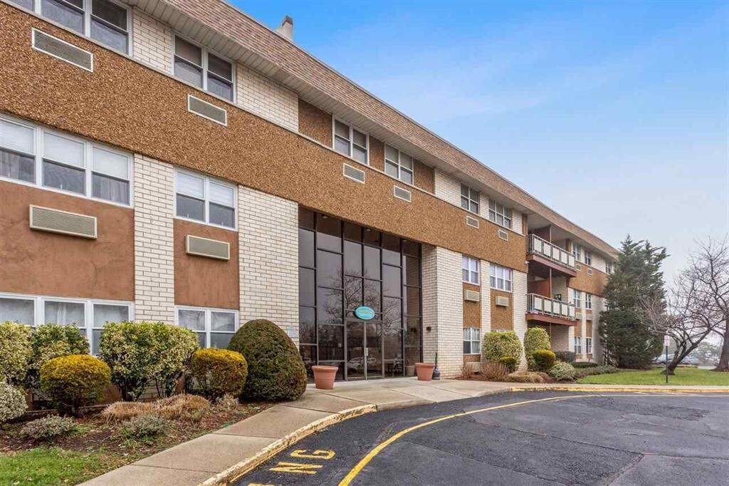 1111 River Rd, Edgewater, NJ 07020 House for Rent in Edgewater, NJ