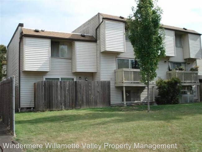 Foto del edificio - 2145 NW Highland Dr