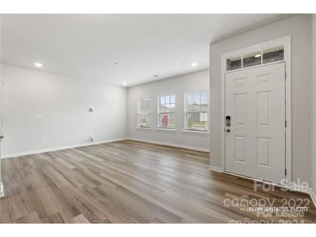 Building Photo - 309 Planters Trace Ln
