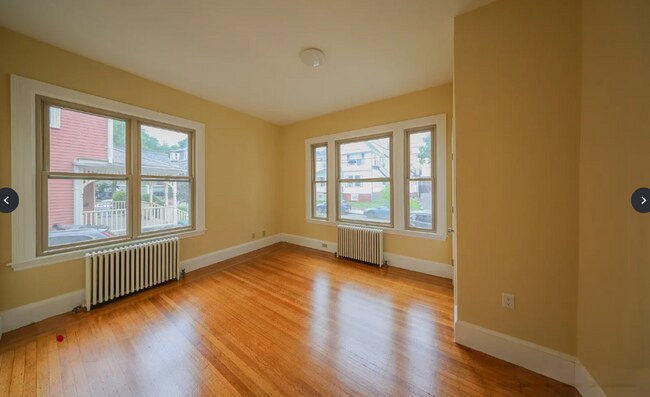 Building Photo - 22 Grand View Ave