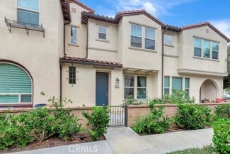 Building Photo - 12 Savannah