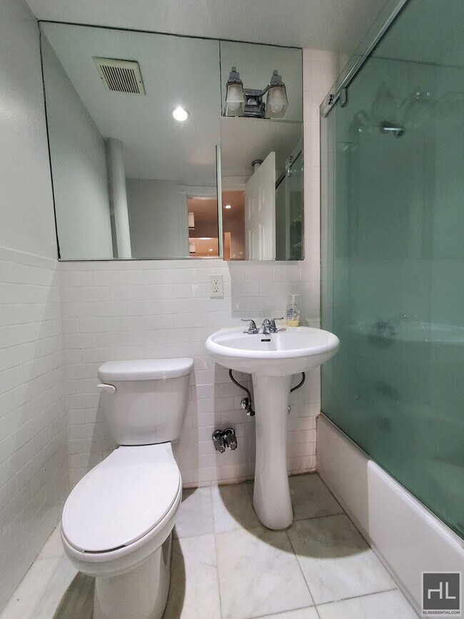 Foto del edificio - Mott Street