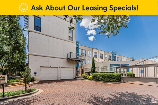 Building Photo - 4414 Cedar Springs Rd