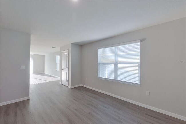 Building Photo - 8627 SW 43rd Ter