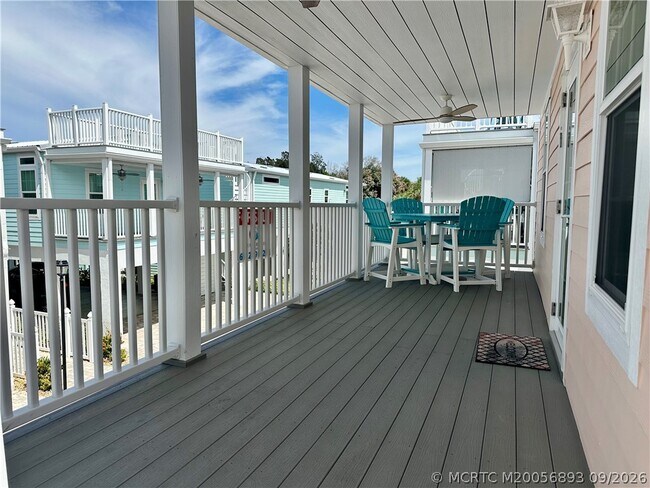 Building Photo - 397 NE Cabana Way