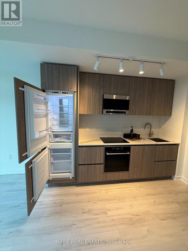 Photo du bâtiment - 110 Broadway Ave