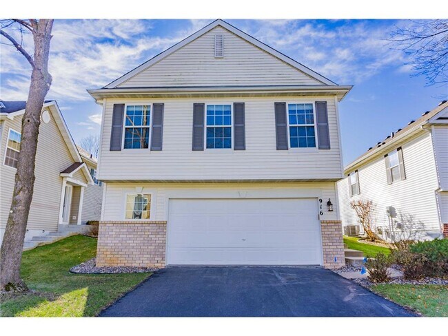 Foto del edificio - 916 Parkside Blvd