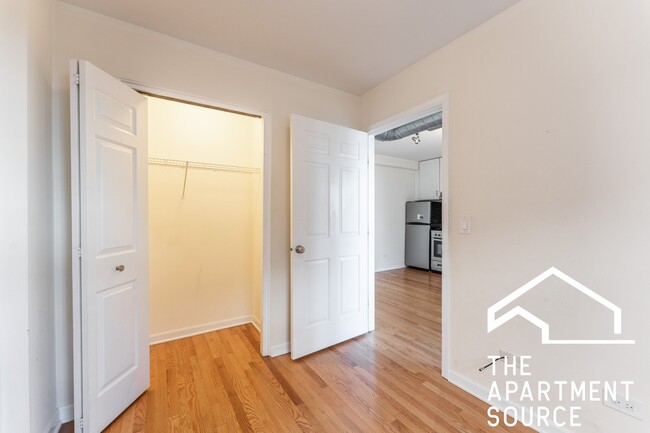 Photo - 2520 W Leland Ave Apartment