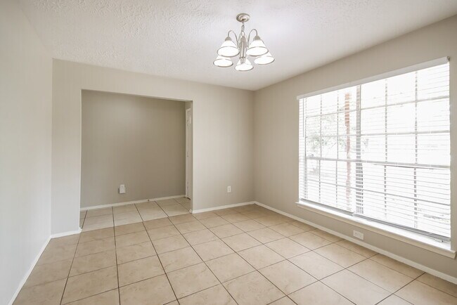 Building Photo - 4511 Chestergate Dr