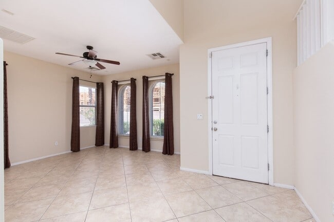 Building Photo - Nicely appointed home near Durango/N 215 f...
