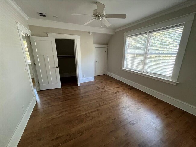 Foto del edificio - 605 Demere Way