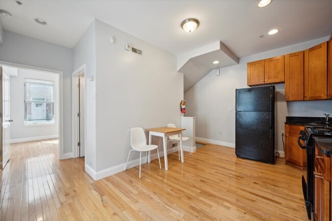 Building Photo - 1921 N 18th St