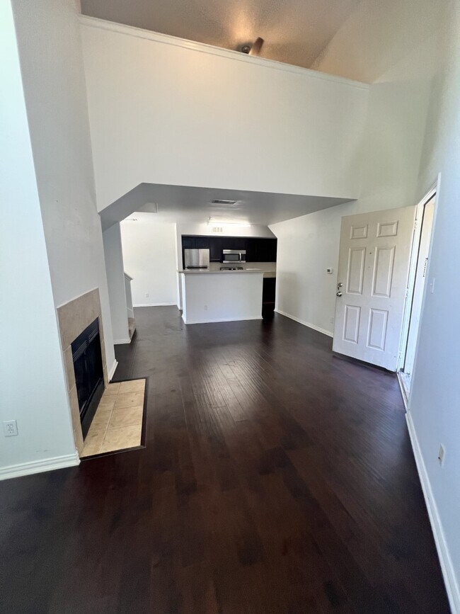 Foto del edificio - 9817 Walnut St