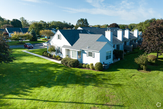 Building Photo - Founders Village