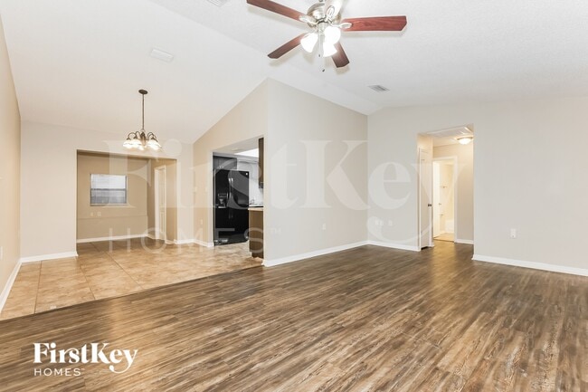 Building Photo - 7989 Sioux Ln