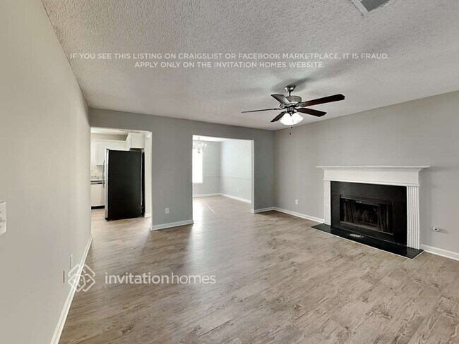 Foto del edificio - 685 Meadows Ln