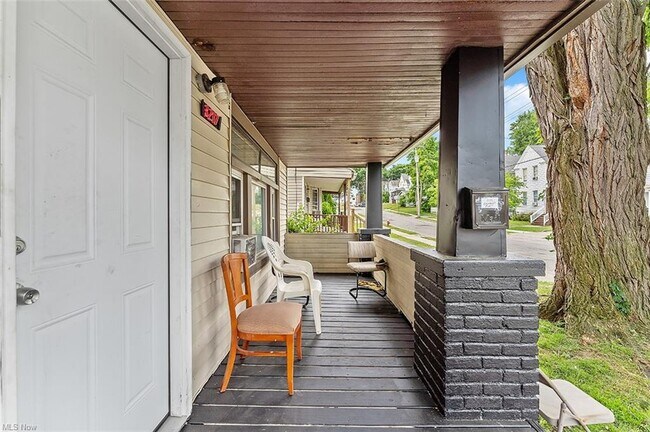 Foto del edificio - 3217 W 90th St