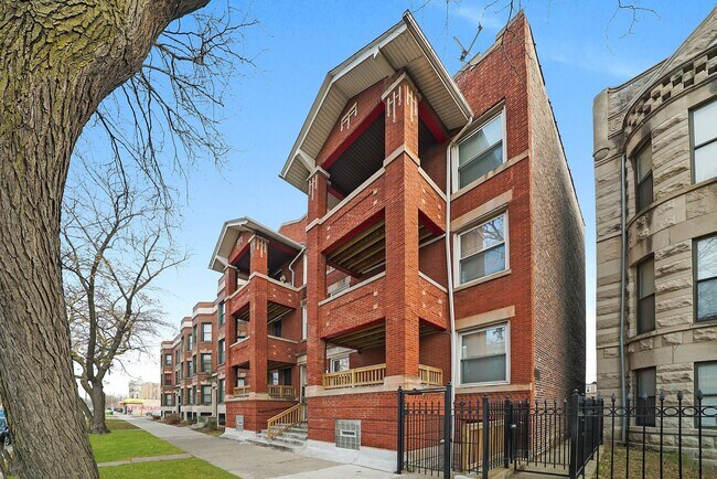Foto del edificio - 5615 S Michigan Ave, Chicago, IL, 60637