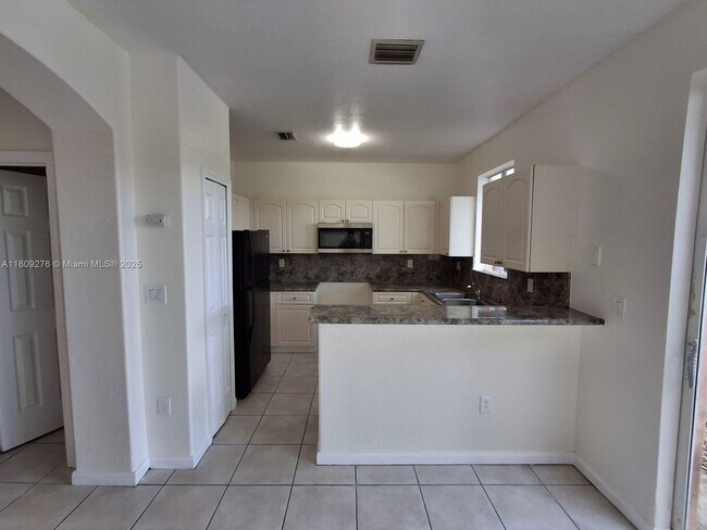 Foto del edificio - 2831 SE 15th Rd