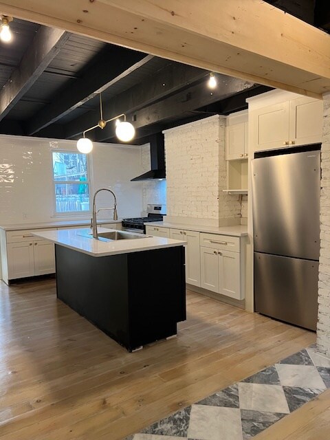 Foto del edificio - 1505 Boyle St