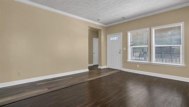 Foto del edificio - 9301 N 20th St