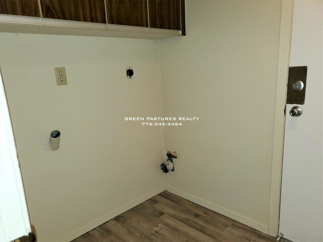 Building Photo - 957 Tyler Way