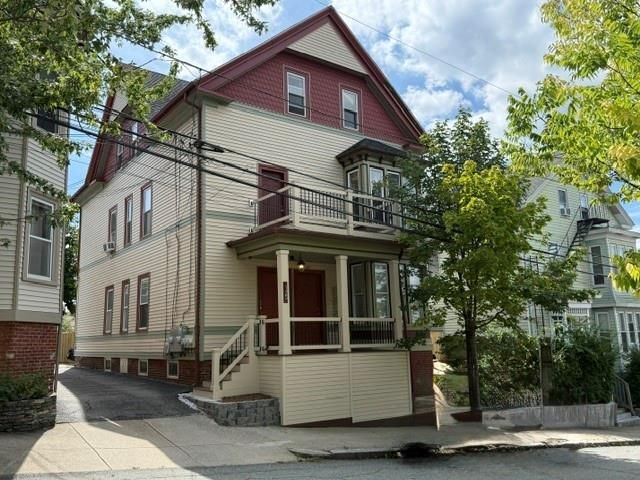 Building Photo - 125 Pleasant St