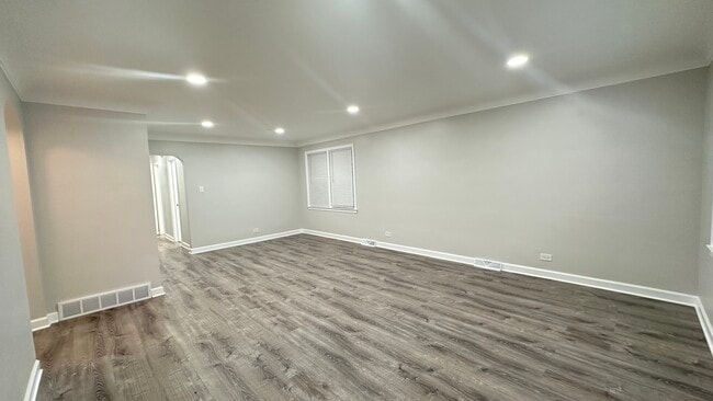 Foto del edificio - 5715 N Spaulding Ave