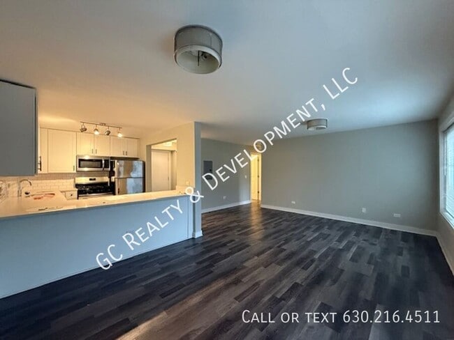 Building Photo - 800 Graceland Ave